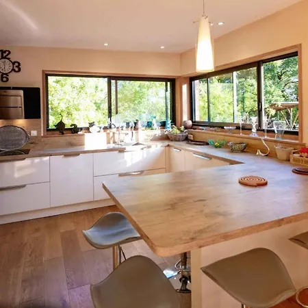 Holiday home L'ecrin De Bois - Maison D'architecte Avec Sur Un Grand Terrain Arbore